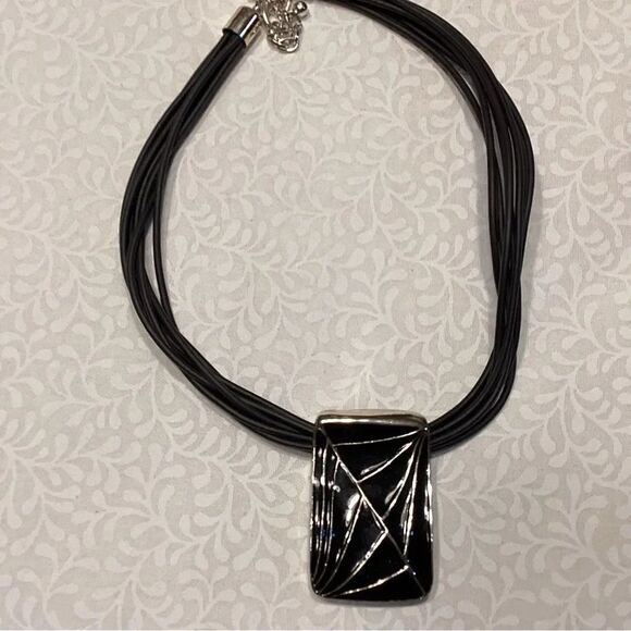 Jewelry - Black Multi-Strand Pendant Necklace - Contemporary Women’s Jewelry